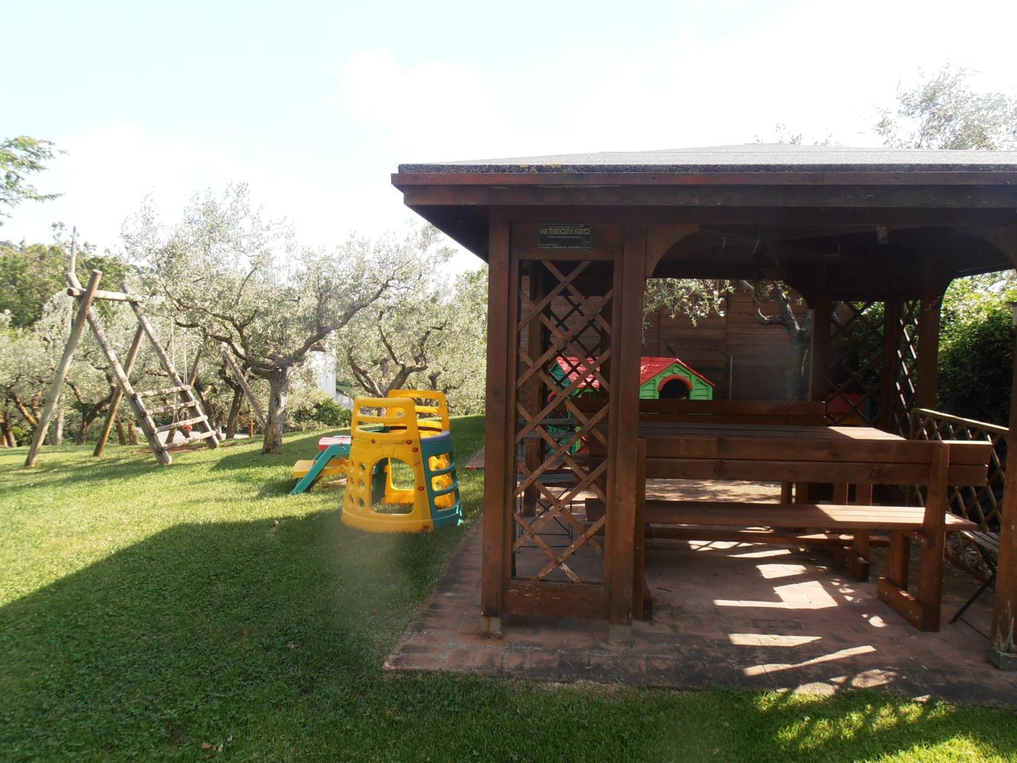 Agriturismo La Casella San Terenziano Eksteriør billede