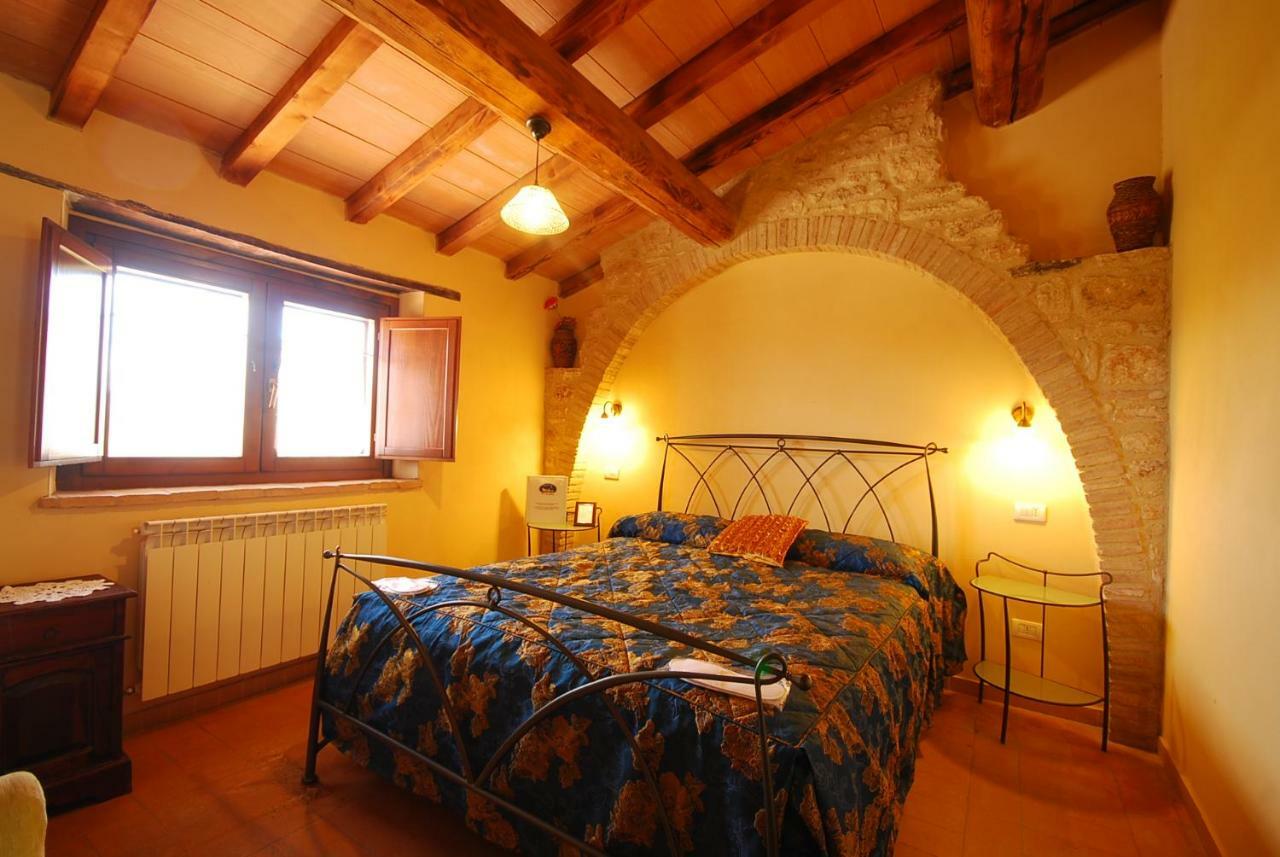 Agriturismo La Casella San Terenziano Eksteriør billede